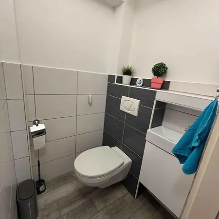 - Balaton 18798 Балатонфюзфё