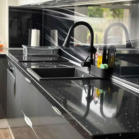 - Balaton 18798 * Balatonfůzfő