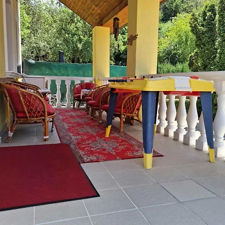 - Balaton 18798