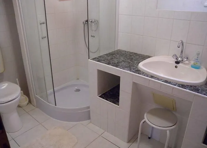 - Balaton 18798 * Balatonfůzfő